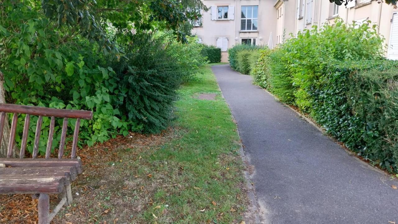 Appartement Cosy - Disneyland & Villages Nature Villeneuve-Saint-Denis 외부 사진